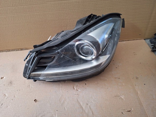 Блок фара ліва A2048203539 MERCEDES