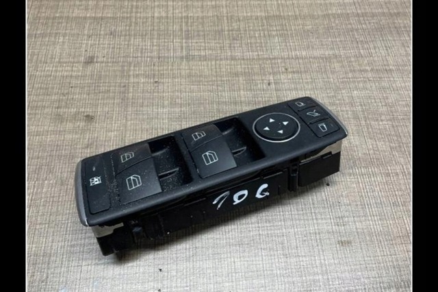 Кнопки переднього лівого склопід'ємника A2049055402 MERCEDES