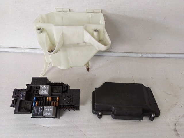 Корпус блока запобіжників A2055400024 MERCEDES