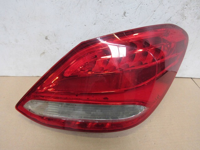 Ліхтар задній правий A2058200264 MERCEDES