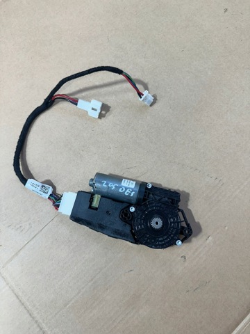 Двигун приводу люка A2059009104 MERCEDES