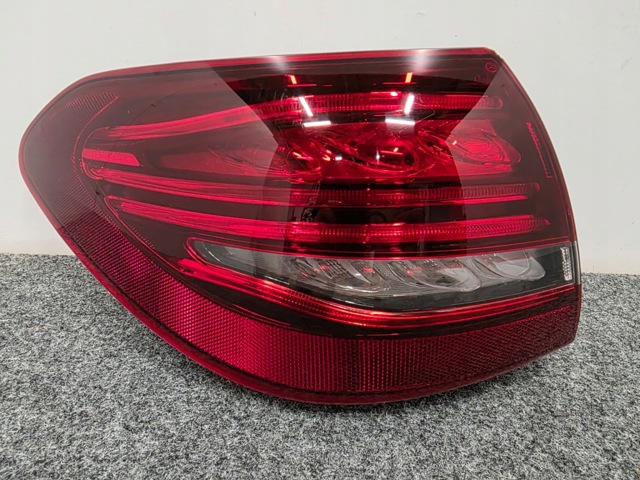 Стоп задній A2059062805 MERCEDES
