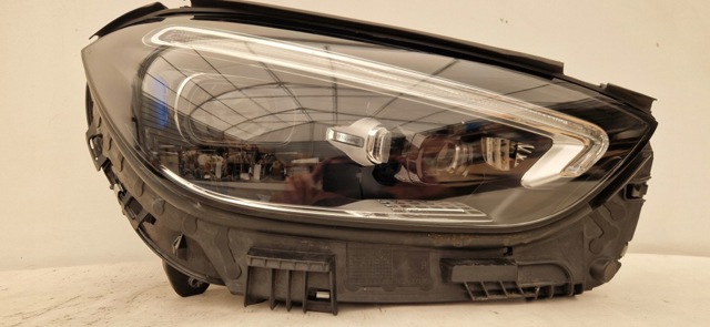 Фара передня права A2069062204 MERCEDES