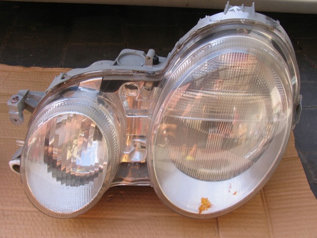 Фара комбінована, передня A2088200861 MERCEDES