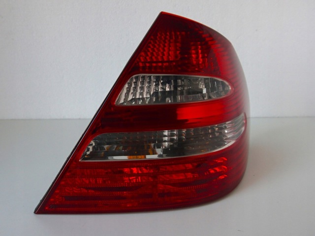 Задній правий стоп A2118200464 MERCEDES