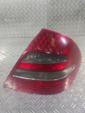 Задні ліхтарі A2118200664 MERCEDES