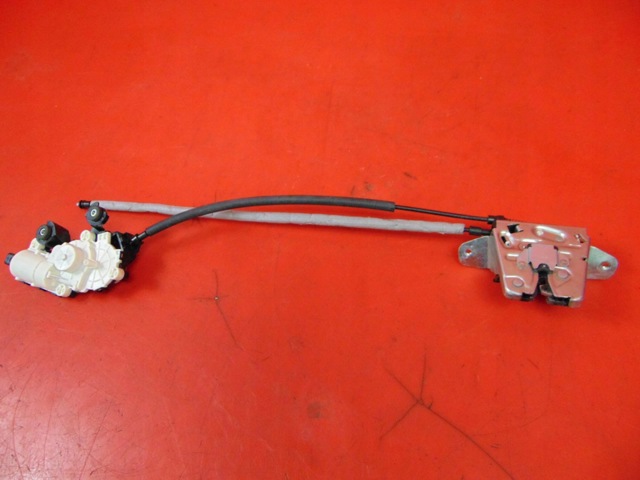 Центральний замок багажника A2127400335 TESLA