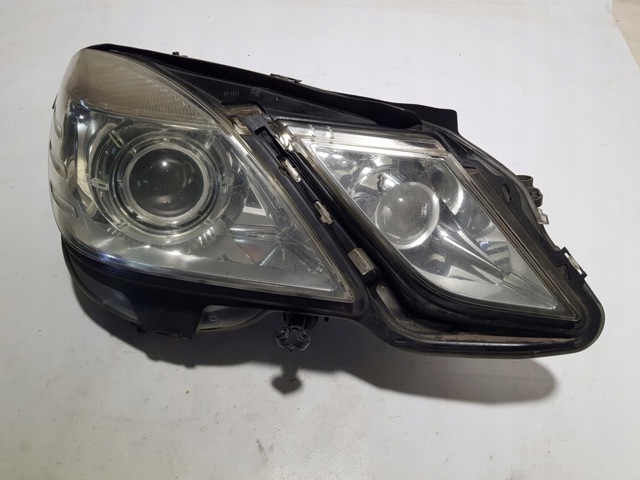 Фара передня права A2128204161 MERCEDES