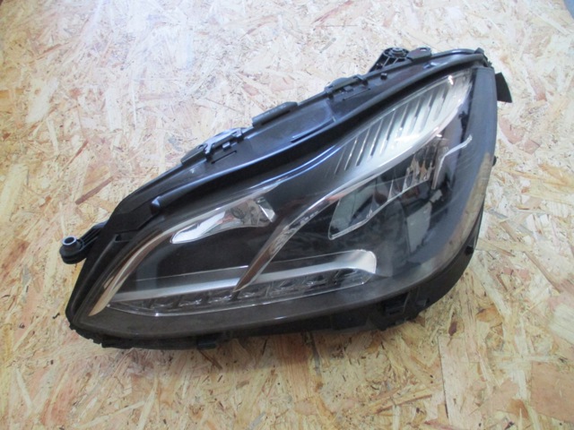 Скло лівого ліхтаря A2128204939 MERCEDES