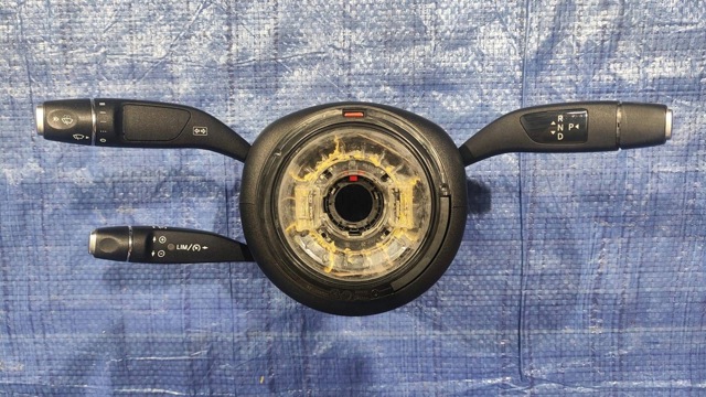 Перемикач підрульовий, в зборі A2129008523 MERCEDES