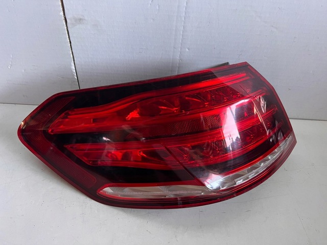 Фара задня права зовнішня A2129061403 MERCEDES