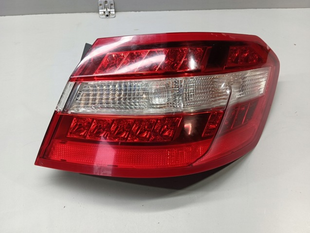 Фара задня права зовнішня A2129066701 MERCEDES