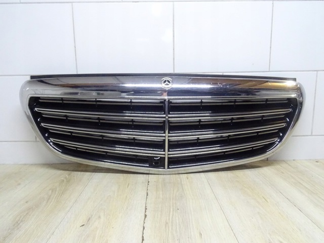 Решітка радіатора A2138808702 MERCEDES