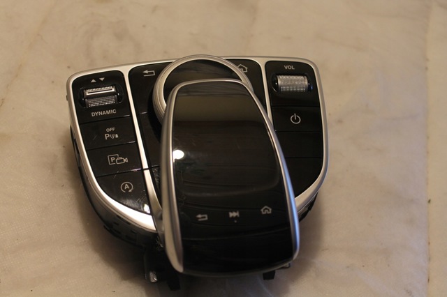 Блок кнопок центральної консолі A2139004608 MERCEDES