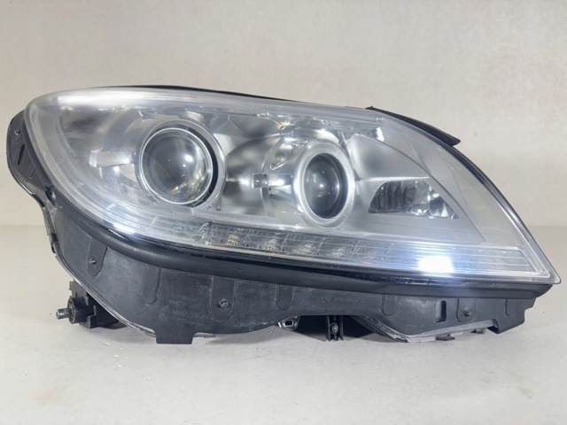 Фара правая A2168201039 MERCEDES