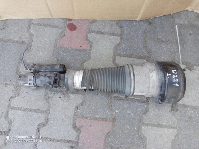 Скоба гальмівної трубки A2214210394 MERCEDES