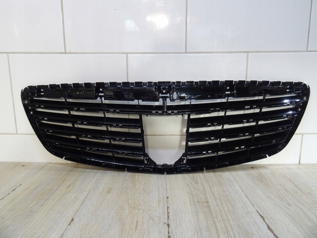 Решітка A2218800283 MERCEDES