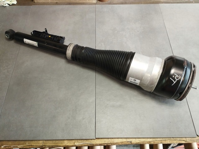 Амортизатор задній, правий A2223200413 MERCEDES