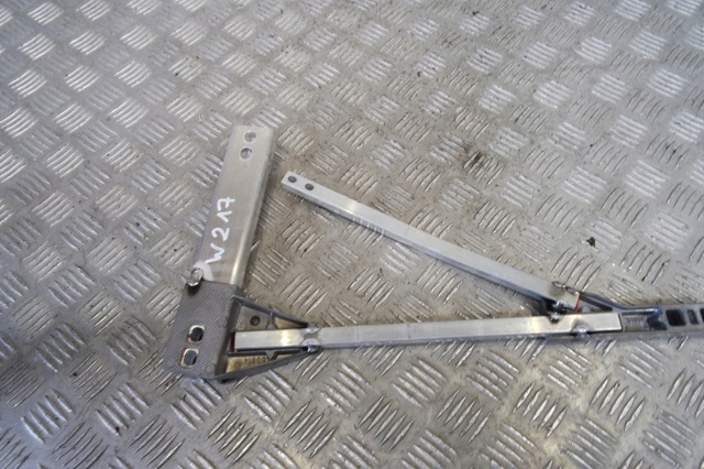 Розпірка передніх стійок підвіски, права A2226200285 MERCEDES
