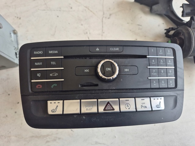 Блок кнопок центральної консолі A2469008819 MERCEDES