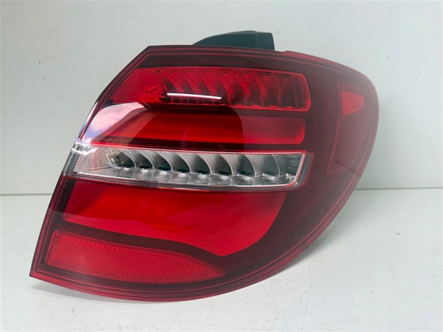 Фара задня права зовнішня A2469068800 MERCEDES