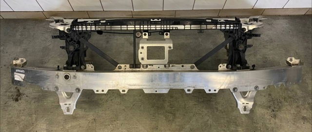 Кронштейн абсорбера переднього бампера A2536200700 MERCEDES