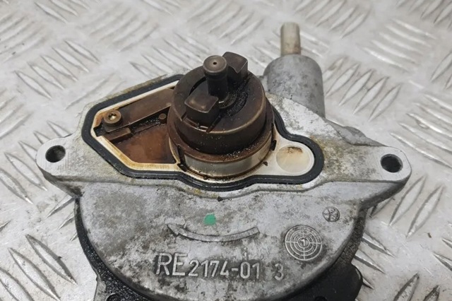 Насос вакуумний A2712300465 MERCEDES