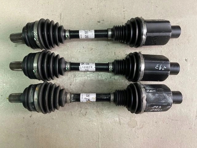 Вісь передня в зборі A2933300300 MERCEDES