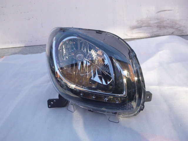 Основна фара - вставка A4539069400 MERCEDES
