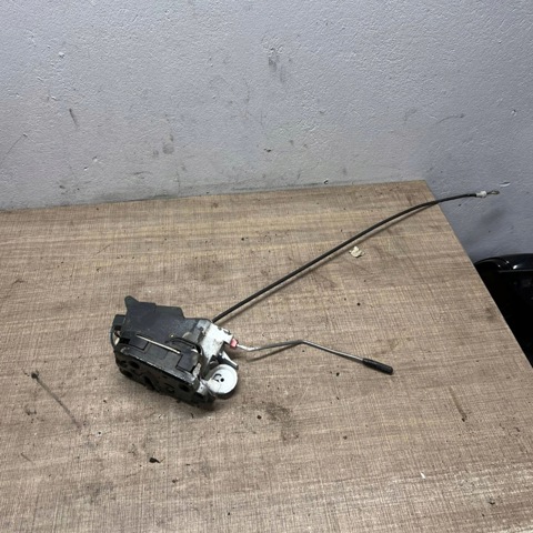 Замок дверей водія A6397200435 MERCEDES