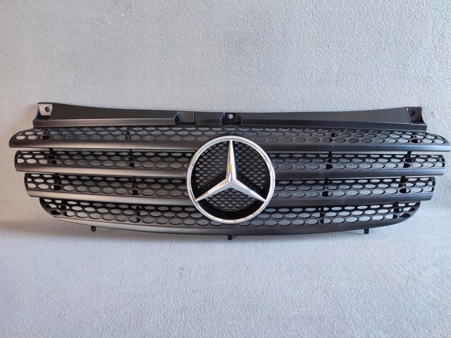 Захисна решітка радіатора A6398800185 MERCEDES