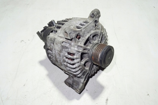 Авто генератор A6401540302 MERCEDES