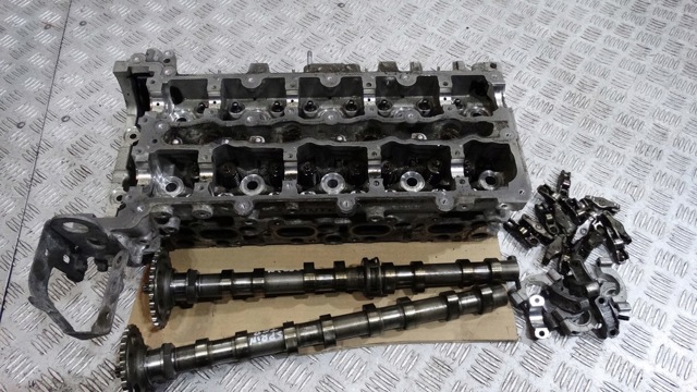 Розподільний вал двигуна випускний A6510500300 MERCEDES