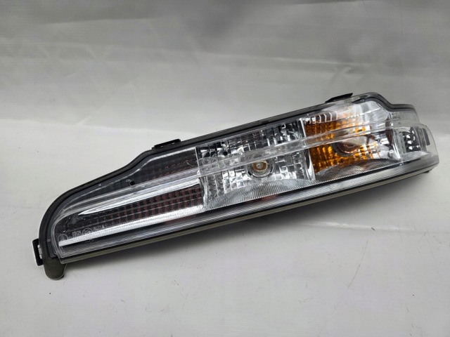 Поворотник лівий A9678200121 MERCEDES