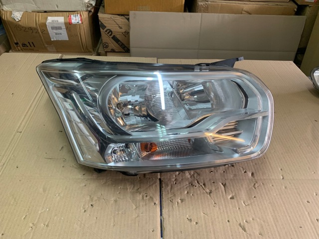 Права блок фара BK3113W029BF FORD