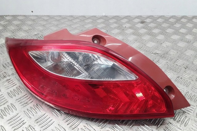 Ліхтар задній лівий D65151160 MAZDA