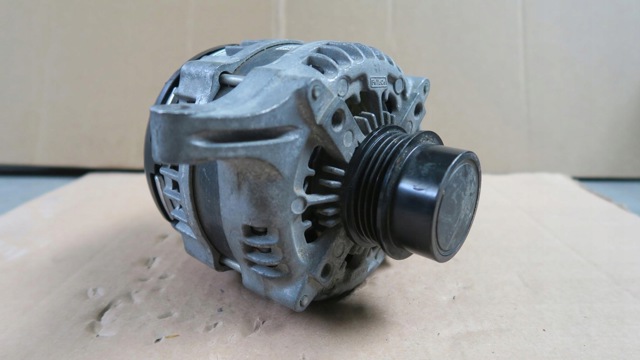 Авто генератор DG1T10300FA FORD