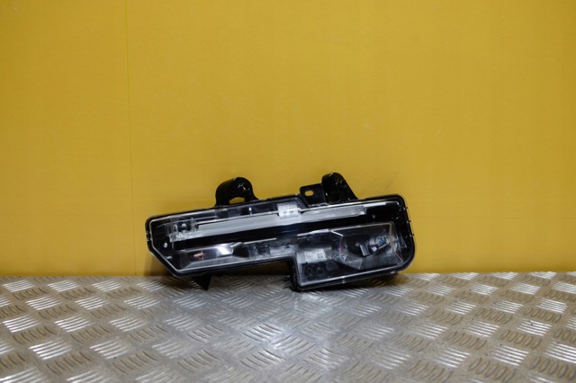 Покажчики повороту (передні) DGH951060 MAZDA