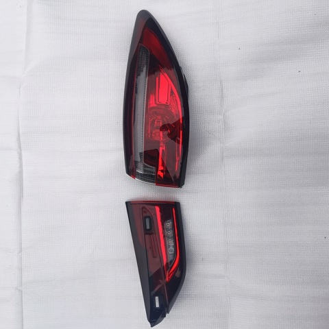 Стоп задній GSJ551150B MAZDA