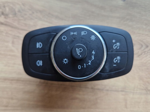 Перемикач світла фар, на "торпеді" H1BT13D061AE FORD