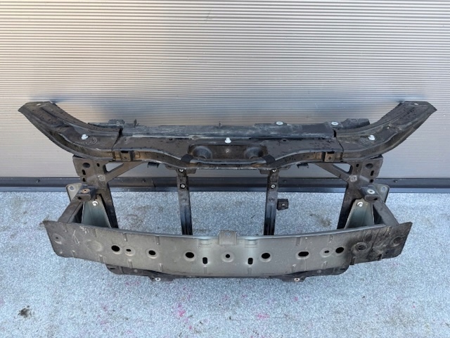 Рамка кріплення радіатора K12753110 MAZDA