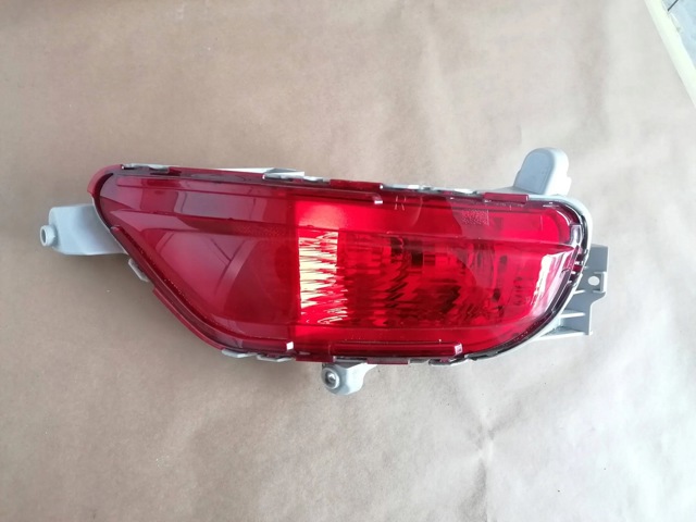 Фара заднього бампера, правий KB8M51650C MAZDA