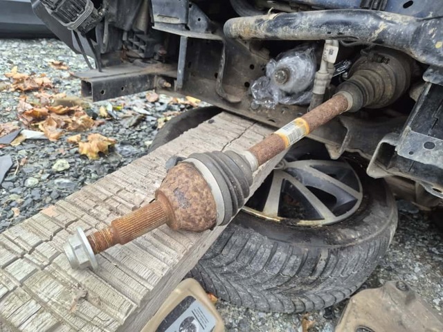 Привід лівий L1MZ3A427B FORD