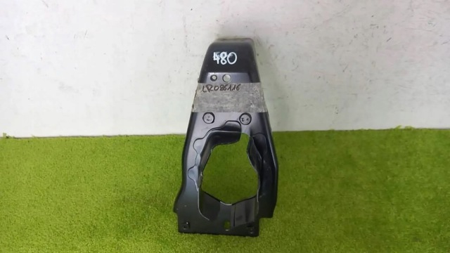 Кронштейн підсилювача переднього бампера LR086116 LAND ROVER