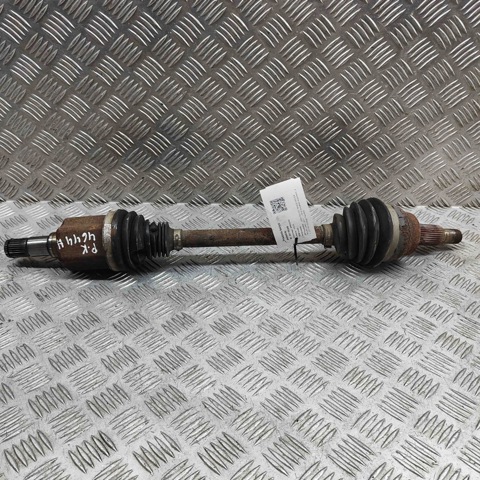 Піввісь передня ліва LR092740 LAND ROVER