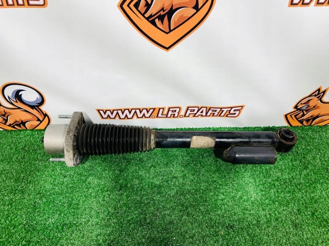 Стійка задня, ліва LR098792 LAND ROVER