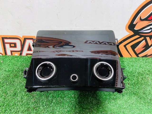 Блок управління кондиціонером LR156766 LAND ROVER