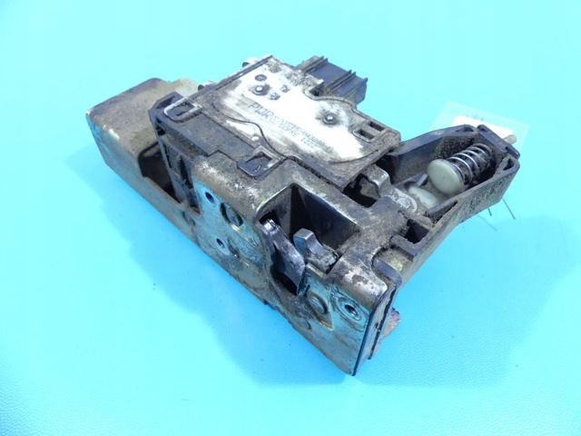 Замок задніх правих распашних дверей YC15V43288FL FORD