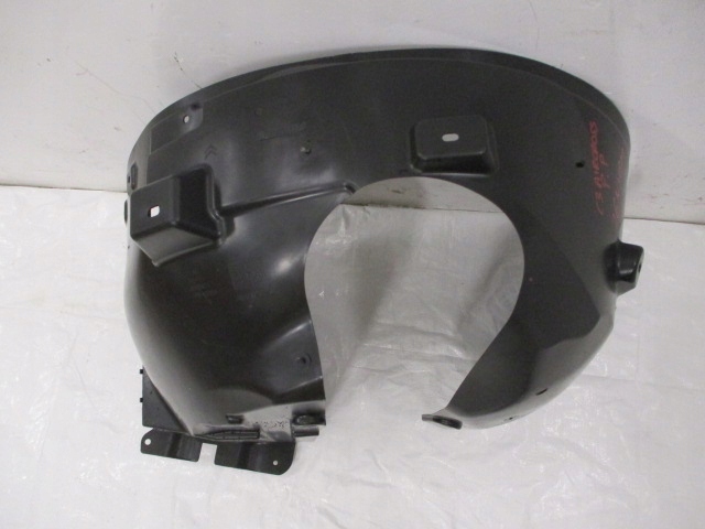 Підкрилок переднього крила, правий YQ00152880 PEUGEOT