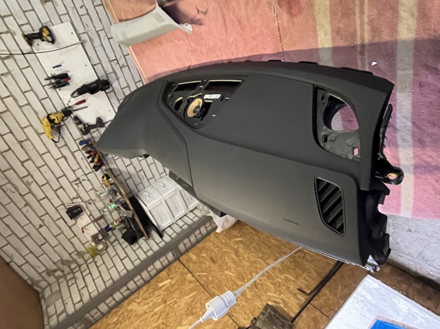 Передня панель 8W1857001K24A VAG